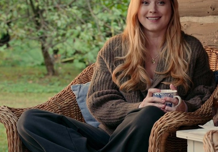 Chunky Rib Knit Cardigan of Alexandra Breckenridge as Mel Monroe