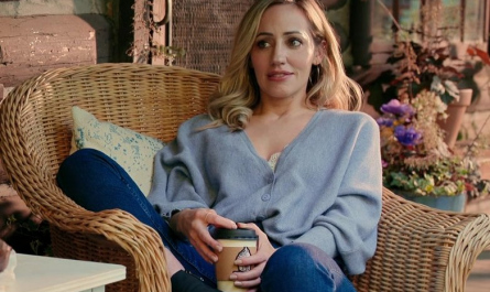 Blue Skinny Jeans Worn by Zibby Allen as Brie Sheridan Outfit Virgin River TV Show