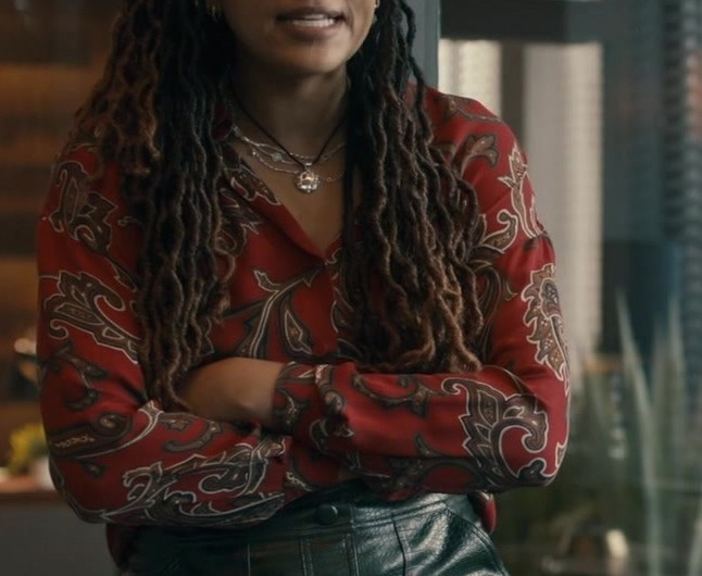 Croc Embossed Detail Faux Front Button Down Closure Leather Mini Skirt Worn by Savannah Basley as Zooey L’Enfant