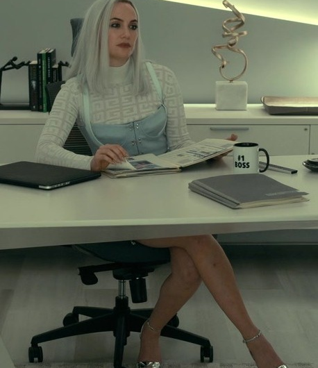 Metallic High Heel Sandals of Kate Siegel as Camille L’Espanaye