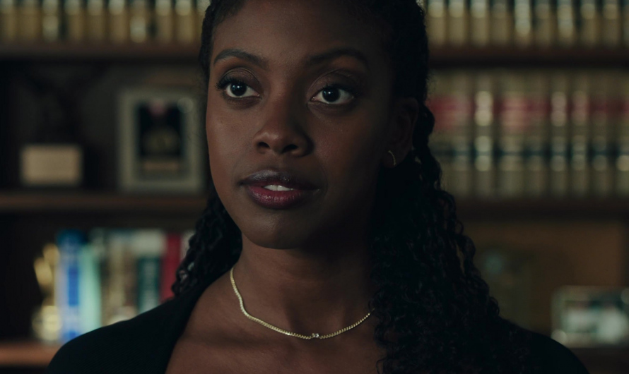 Delicate Gold-Toned Chain Necklace Worn by Condola Rashād as Kate Sacker