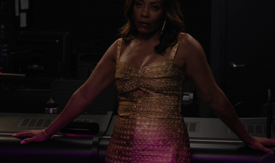 Gold Metallic Scale-Patterned Cut-Out Midi Dress Worn by Karen Pittman as Mia Jordan