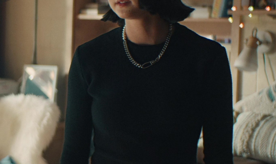Black Long Sleeve Top of London Thor as Jordan Li