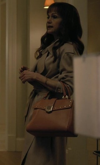 Brown Leather Bag of Carla Gugino as Verna