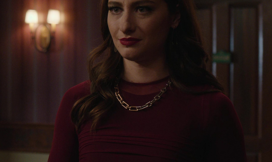 Gold Chain Statement Necklace of Mackenzie Cardwell as Tinsley