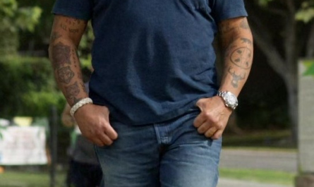 #372 Wardrobe Item – Bosch – Legacy Season 2 Episode 4 (Timecode – H00M06S11)