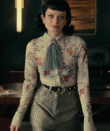 Metallic Geometric-Patterned A-Line Mini Skirt of Ruth Codd as Juno Usher