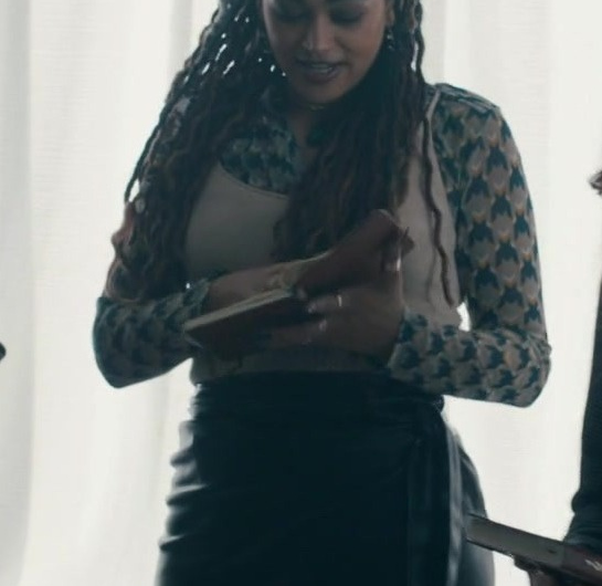 Faux Leather Wrap Midi Skirt of Savannah Basley as Zooey L’Enfant