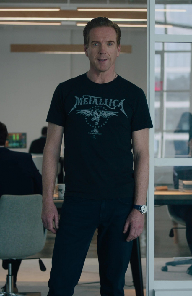 Metallica 1981 Logo T-Shirt of Damian Lewis as Robert "Bobby" Axelrod