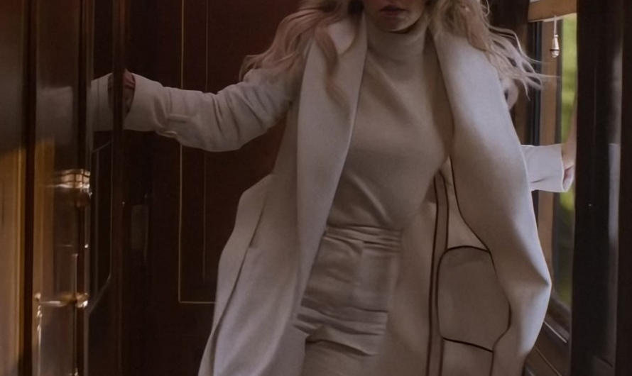 White Turtleneck Sweater of Vanessa Kirby as Alanna Mitsopolis