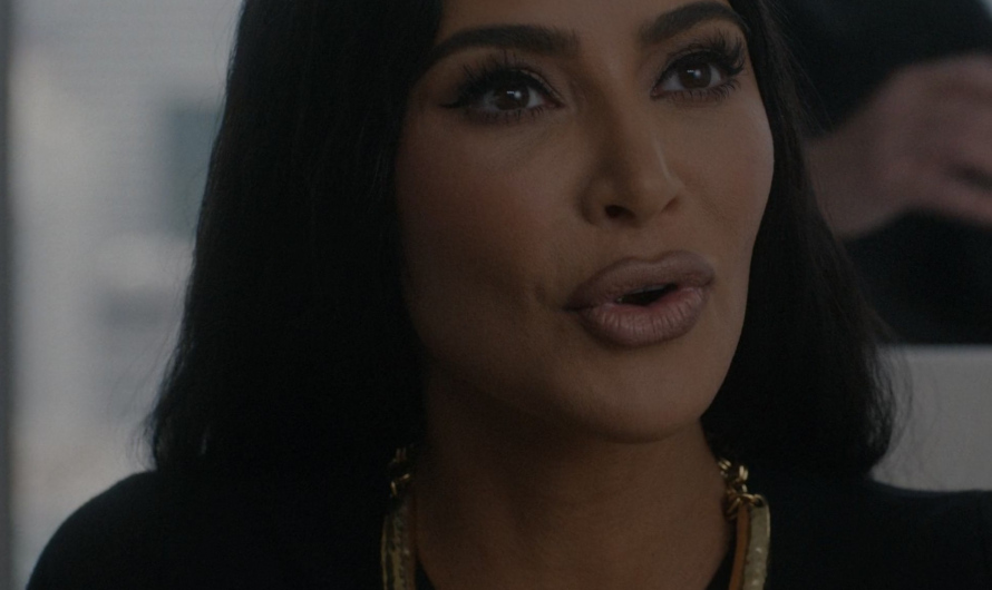 Bold Gold-Tone Textured Statement Necklace Worn by Kim Kardashian as Siobhan Corbyn