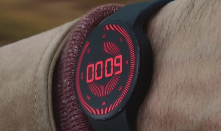 Round Smartwatch of Esai Morales as Gabriel Outfit Mission: Impossible - Dead Reckoning Part One (2023) Movie