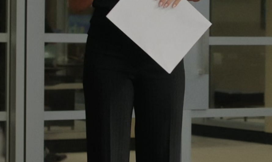 Black Wide Leg Pants Worn by Jennifer Aniston as Alexandra “Alex” Levy