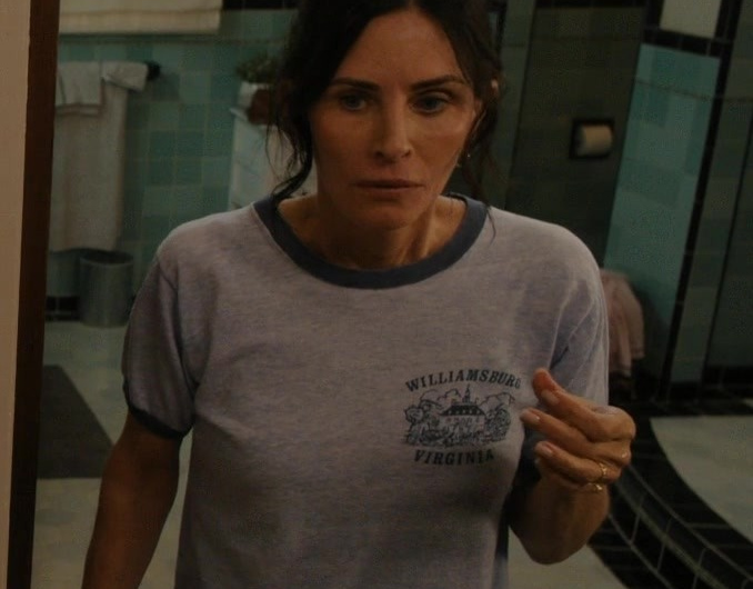 Williamsburg, Virginia Logo T-Shirt of Courteney Cox as Patricia “Pat” Phelps