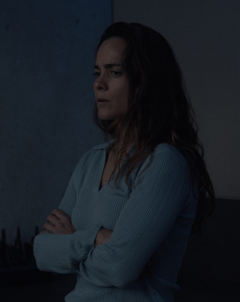 ribbed collared v-neck long sleeve top - Alice Braga (Sian) - A Murder at the End of the World TV Show