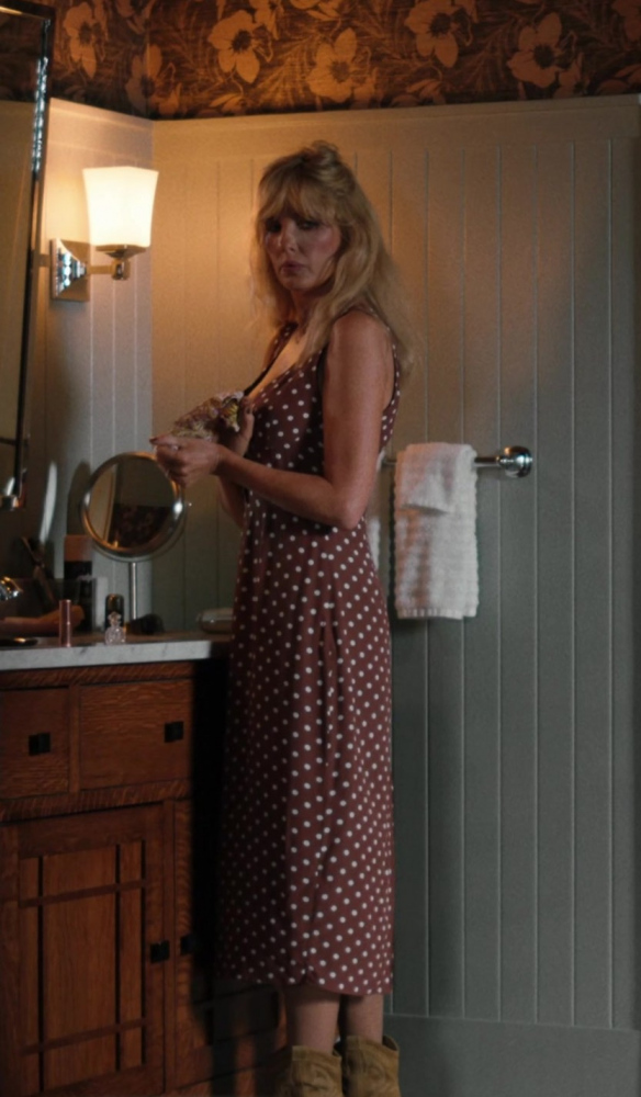 brown polka dot dress - Kelly Reilly (Bethany "Beth" Dutton) - Yellowstone TV Show