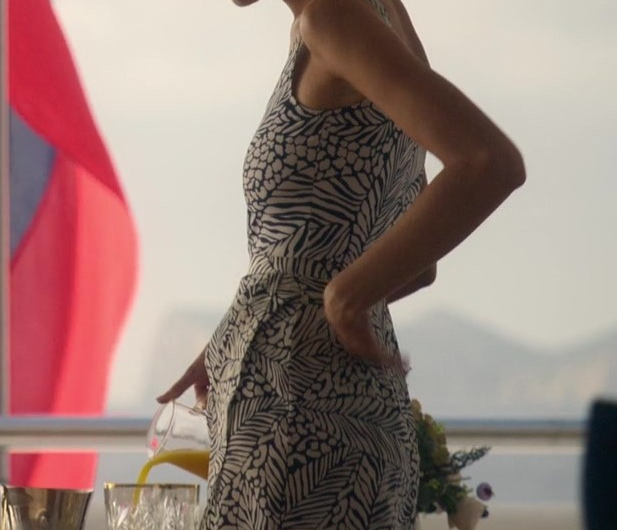 Black and White Geometric Print Sleeveless Dress of Elizabeth Debicki as Princess Diana