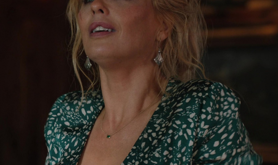 Silver Geometric Drop Earrings of Kelly Reilly as Bethany “Beth” Dutton