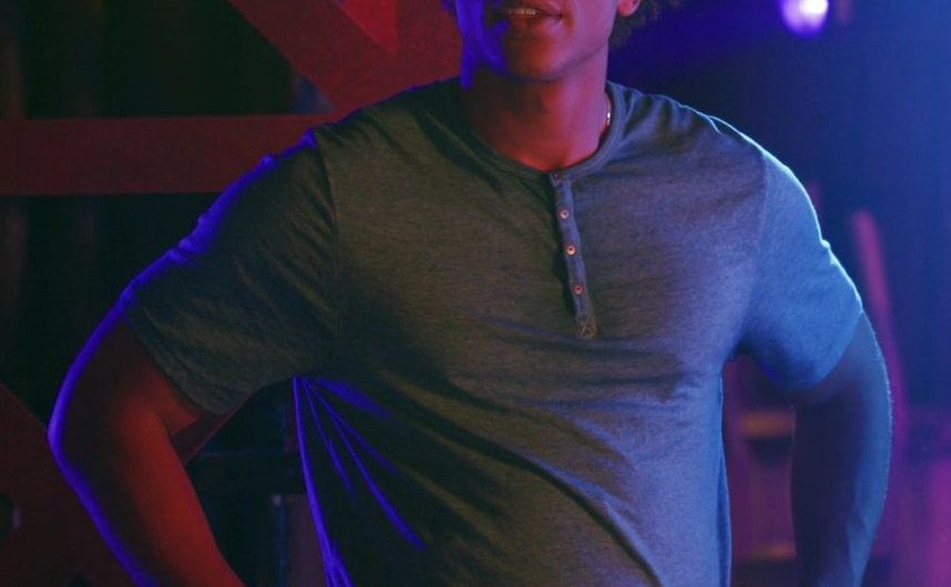 Short Sleeve Henley Shirt of Spence Moore II as Merlin