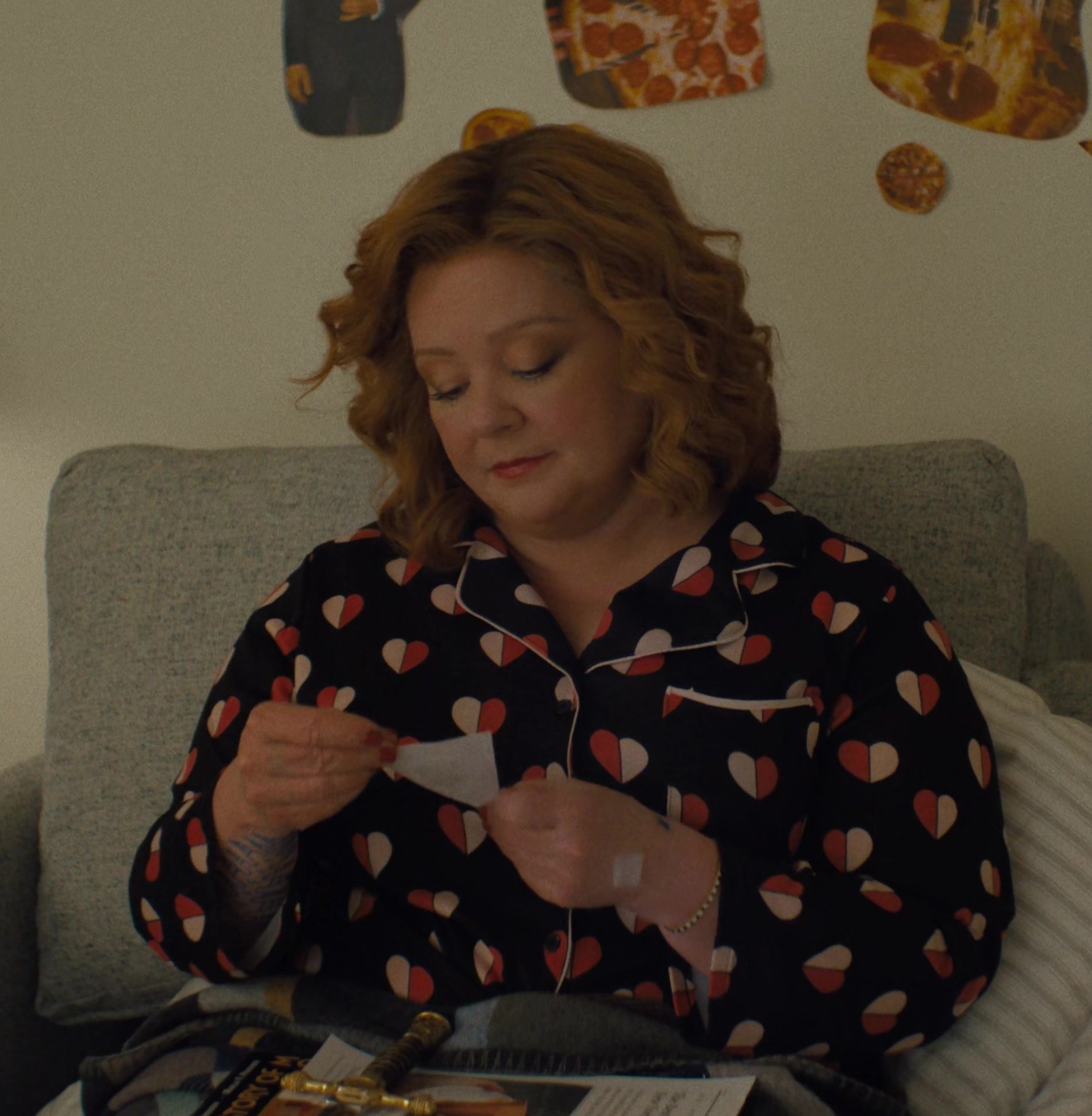 Worn on Genie (2023) Movie - Heart Print Sleepwear of Melissa McCarthy as Flora