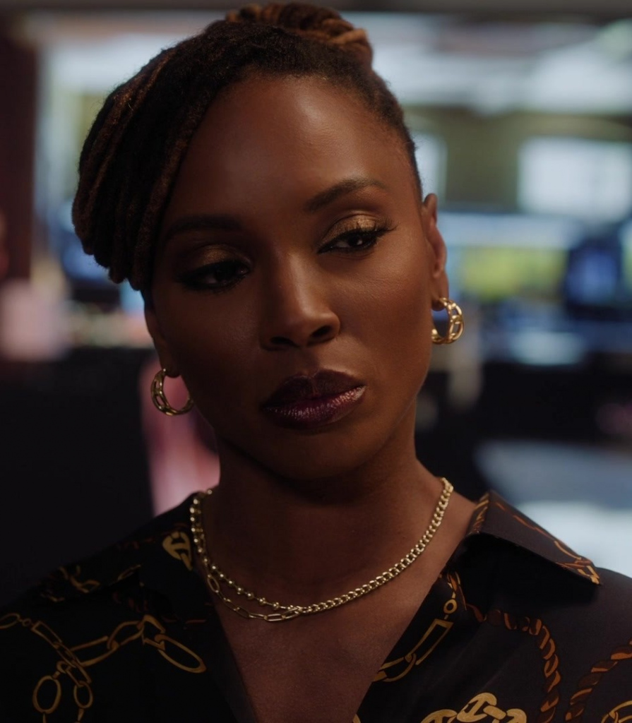 Gold Chain Link Necklace of Shanola Hampton as Gabi Mosely in Found