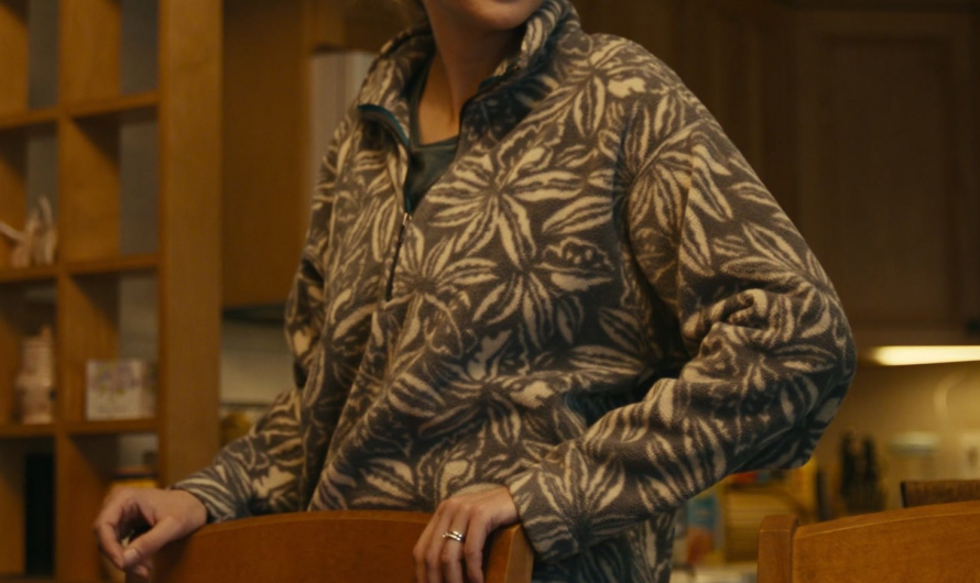 Hawaiian Floral Half-Zip Pullover Fleece Jacket Worn by Shailene Woodley as Caroline Gill