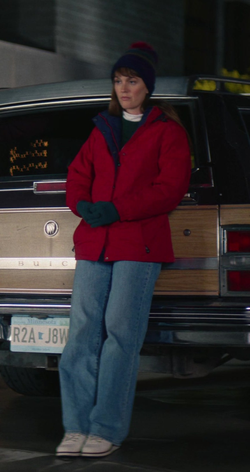 Worn on EXmas (2023) Movie - Blue Boyfriend Jeans of Leighton Meester as Ali Moyer