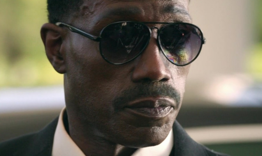 Black Aviator Frame Sunglasses of Wesley Snipes as Luther “Mr. Big”