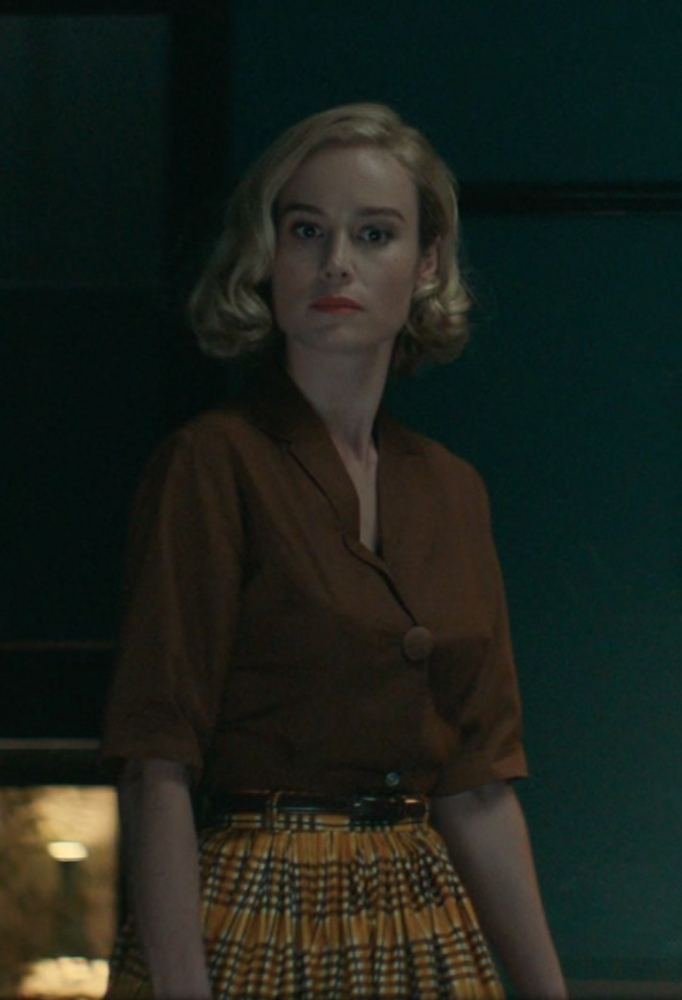 Vintage-Inspired Brown Button-Up Blouse with Collar of Brie Larson as Elizabeth Zott from Lessons in Chemistry TV Show