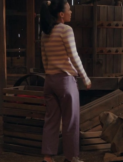 Lilac Casual Pants of Nikki Rodriguez as Jackie Howard