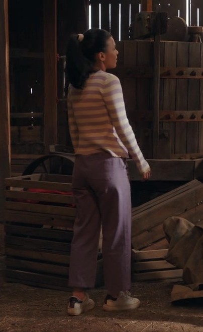 Lilac Casual Pants of Nikki Rodriguez as Jackie Howard from My Life with the Walter Boys TV Show