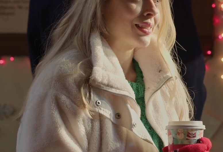 Red Knitted Gloves with White Reindeer Patterns of Sarah Dugdale as Lizzie
