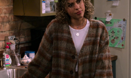 #1386 – Frasier (2023) Season 1 Episode 10 (Timestamp – H00M23S05)