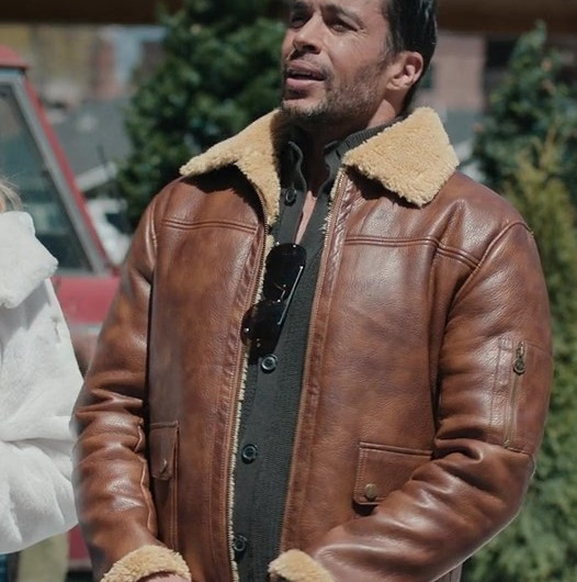 Leather Shearling Jacket of Matt Cedeño as Valentino