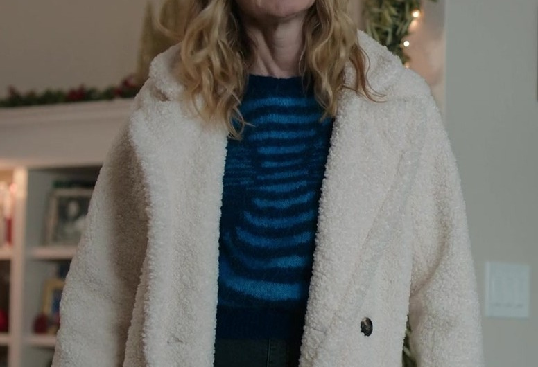 White Teddy Coat of Heather Graham as Charlotte Sanders