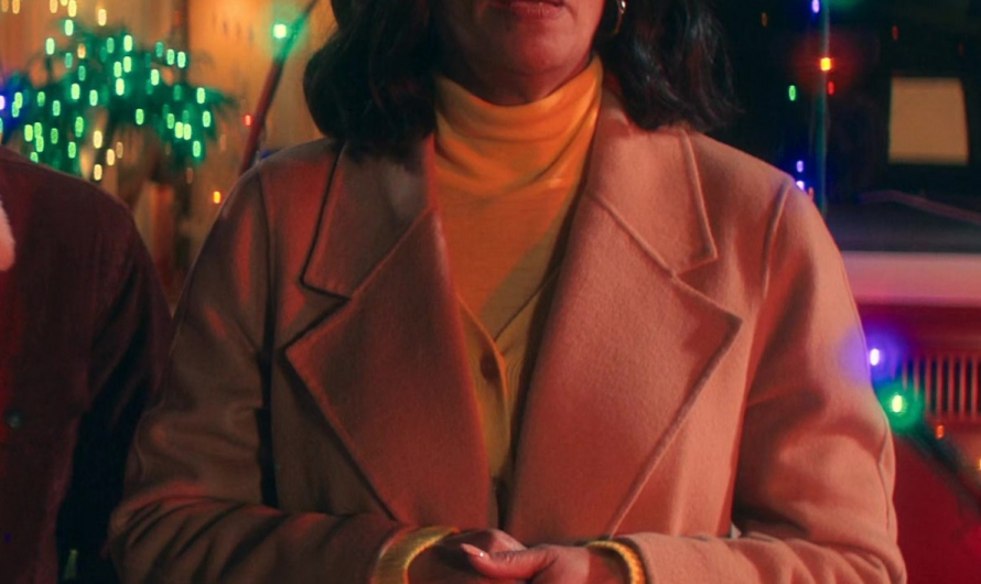 Camel Wool-Blend Coat of Tracee Ellis Ross as Carol Carver