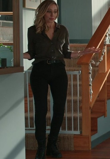 Black Leather Platform Boots of Zibby Allen as Brie Sheridan