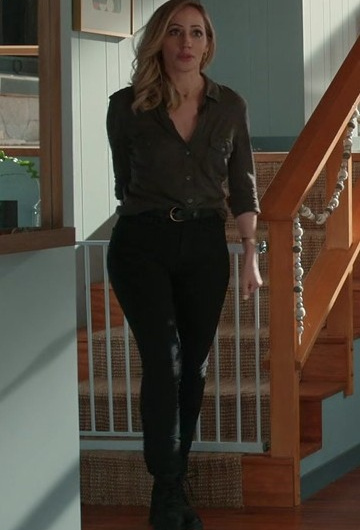Black Skinny Jeans Worn by Zibby Allen as Brie Sheridan