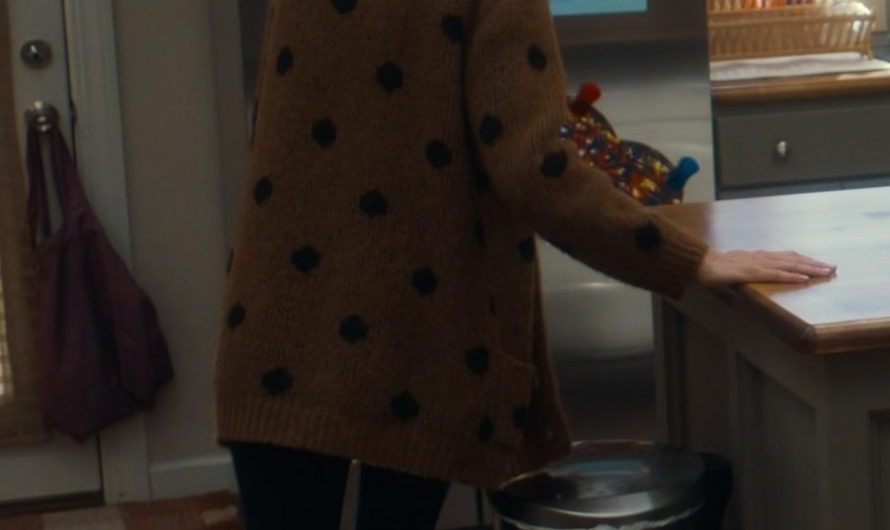 Mohair Polka Dot V-Neck Cardigan Worn by Michelle Monaghan as Jessica Morgan