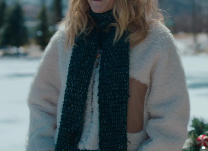 Knit Green Scarf of Heather Graham as Charlotte Sanders