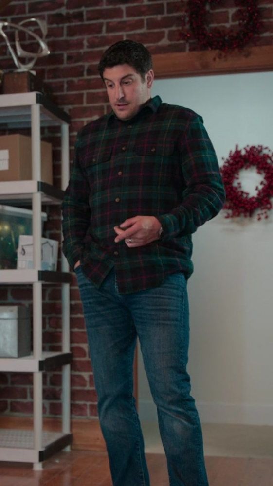 classic fit green and navy plaid flannel shirt - Jason Biggs (Rob Sanders) - Best. Christmas. Ever! (2023) Movie