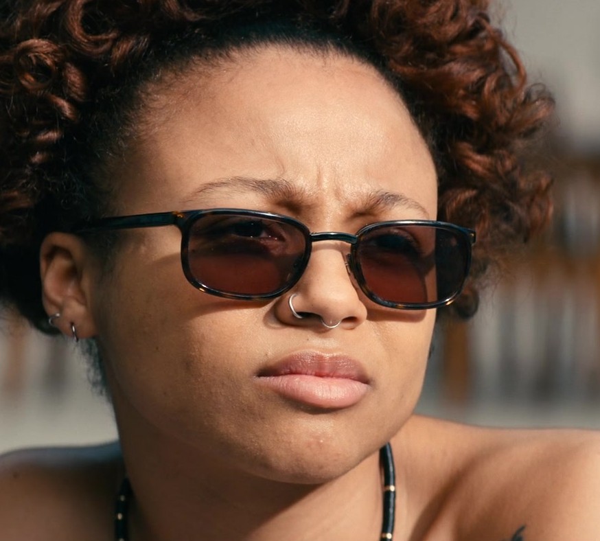 Worn on Leave the World Behind (2023) Movie - Brown Tinted Sunglasses of Myha'la as Ruth Scott