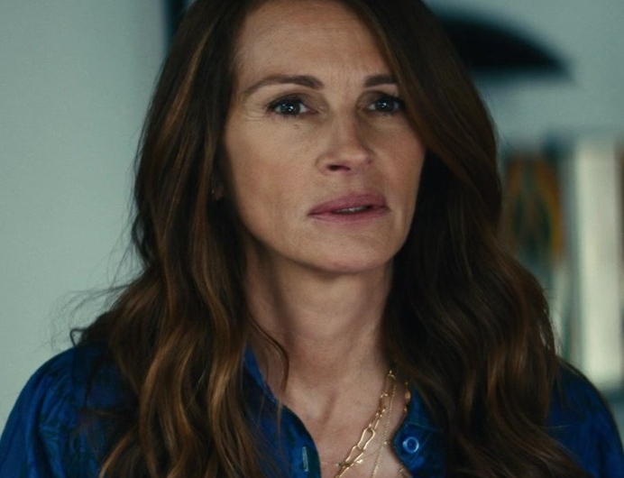 Chunky Large Link Chain Necklace of Julia Roberts as Amanda Sandford