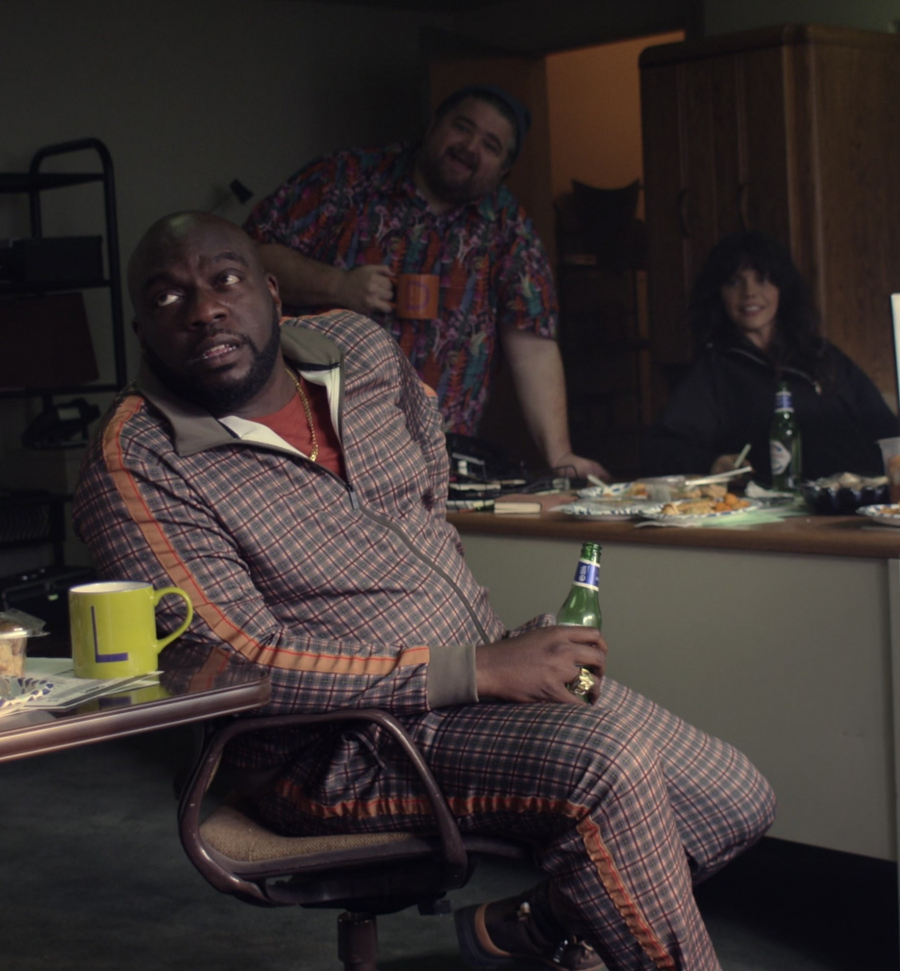 Orange and Brown Plaid Tracksuit of Omar Dorsey as Ray from Bookie TV Show
