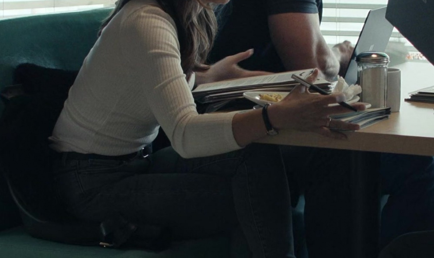 Black Leather Ankle Boots of Serinda Swan as Karla Dixon