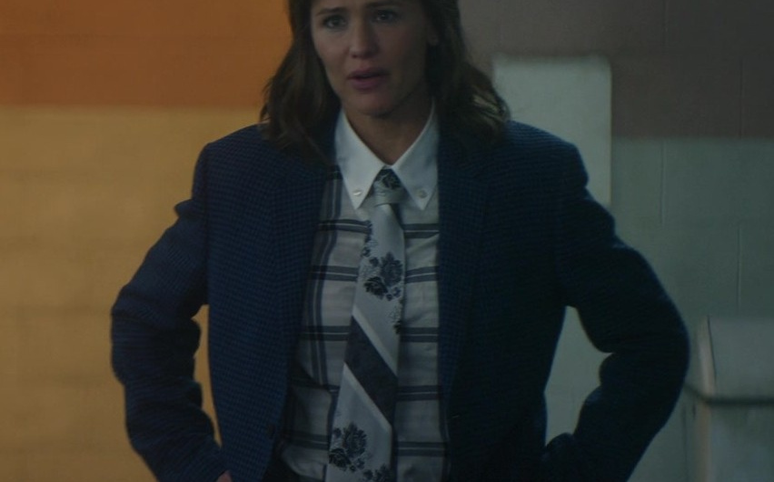 Floral Pattern Grey Necktie of Jennifer Garner as Jess