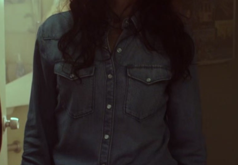Blue Long Sleeve Chambray Shirt Worn by Vanessa Ferlito as Lorraine