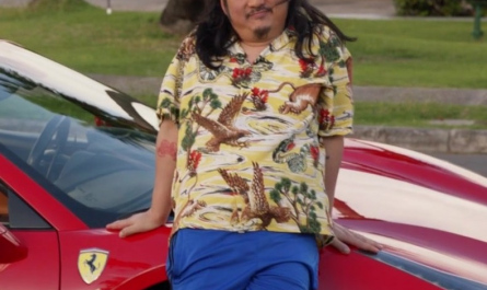 #577 – Magnum P.I. (2023 TV series) Season 5 Episode 15 (Timestamp – H00M09S36)