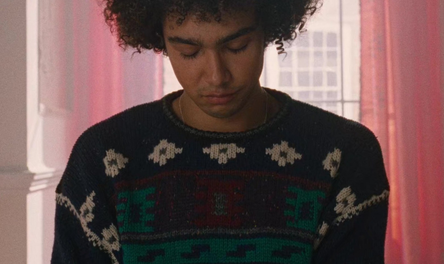 Classic Crewneck Sweater with Traditional Fair Isle Design Worn by Archie Madekwe as Farleigh Start