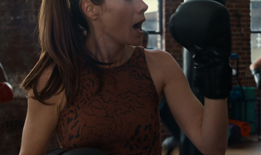 High Neck Tank Top of Michelle Monaghan as Jessica Morgan
